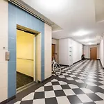 Metro Kondratowicza Velvet * Βαρσοβία