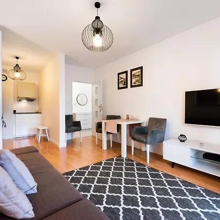 Apartamento Metro Kondratowicza Velvet Varsóvia